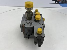 Compact truck CT-2 valve block