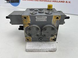 Compact truck CT-2 valve block