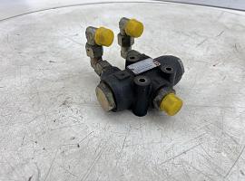Compact truck CT.2 2 way oil flow divider