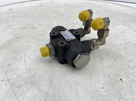 Compact truck CT.2 2 way oil flow divider