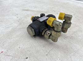 Compact truck CT.2 2 way oil flow divider