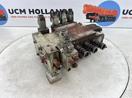 Grove GMK 3050 control block
