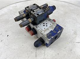 Liebherr LTM 1060/2 SLIDE VALVE BLOCK