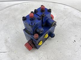 Liebherr LTM 1050-1 axle locking valve