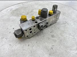 Liebherr LTM 1400-7.1 Connection block with blanking plate
