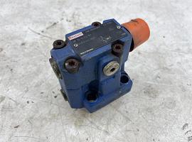 Liebherr LTM 1400-7.1 Pressure limiting valve