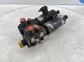 Liebherr LTM 1070 Multiway spool valve hydraulic support