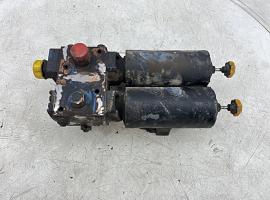 Liebherr LTM 1070 Multiway spool valve hydraulic support