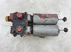 Liebherr LTM 1070 Multiway spool valve hydraulic support