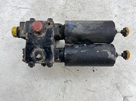 Liebherr LTM 1070 Multiway spool valve hydraulic support