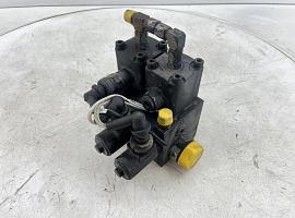 Liebherr LTM Axle locking valve