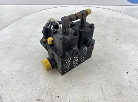 Liebherr LTM Axle locking valve