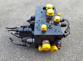 Grove GMK 4090 slewing gear block