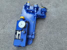 Grove GMK 4090 hand pump sub assy