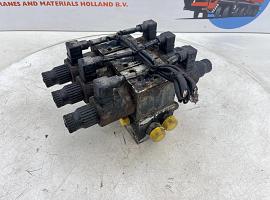 Liebherr LTM Outrigger valve
