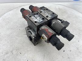 Liebherr LTM Outrigger valve