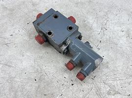 Liebherr LTM 1060/1070 Directional control valve steering
