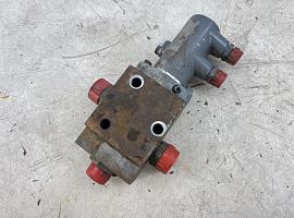 Liebherr LTM 1060/1070 Directional control valve steering