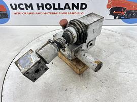 Liebherr LTM 1160 Cylinder connection