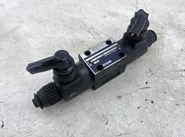 Liebherr LTM 1080/1 DIRECTIONAL CONTROL VALVE