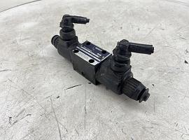 Liebherr LTM 1080/1 DIRECTIONAL CONTROL VALVE