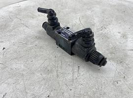 Liebherr LTM 1080/1 DIRECTIONAL CONTROL VALVE