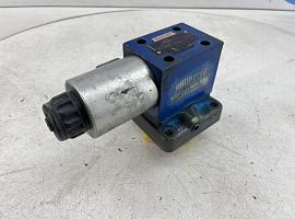 Liebherr LTM 1045-3.1 Directional control valve