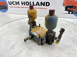 Liebherr LTM 1070 Swing gear valve