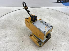 Liebherr LTM 1140 Directional control valve with connecting plate