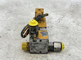 Liebherr LTM 1140 Directional control valve