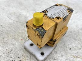 Liebherr LTM 1030 DIRECTIONAL CONTROL VALVE