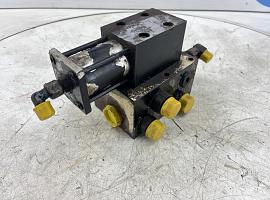 Grove GMK 3050 Axle lock valve