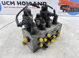 Liebherr LTM 1400-7.1 hydro control block