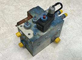 Faun ATF 40G-2 hydro valve block