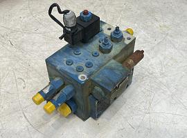 Faun ATF 40G-2 hydro valve block