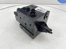 Terex hydraulic control valve