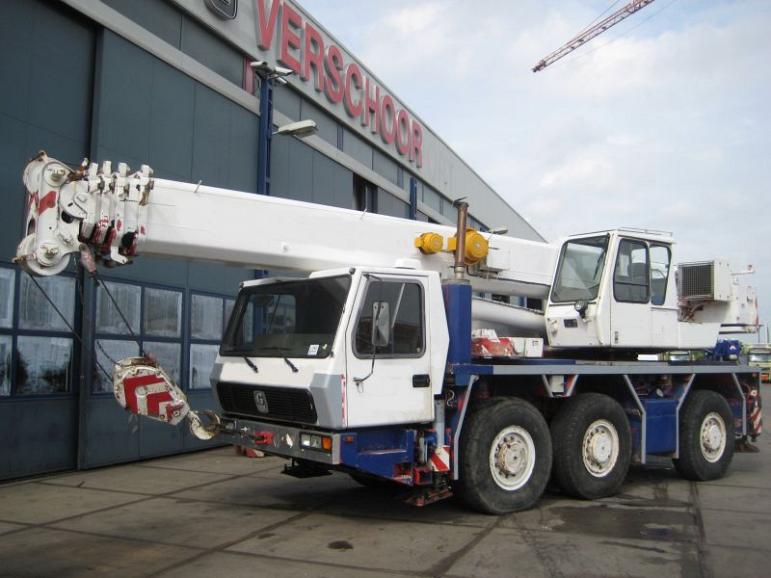 Grove GMK 3050