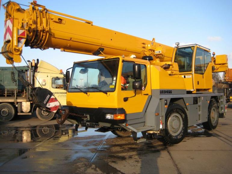 Liebherr LTM 1040-2.1