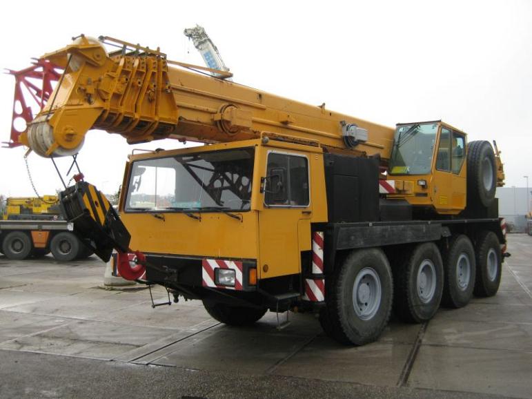 Liebherr LTM 1050