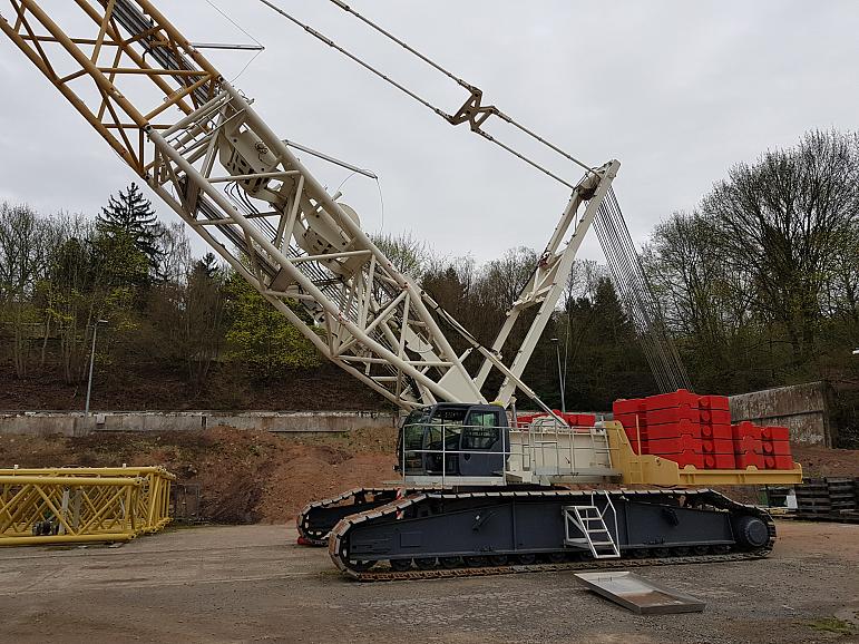 Crawler Crane 300T