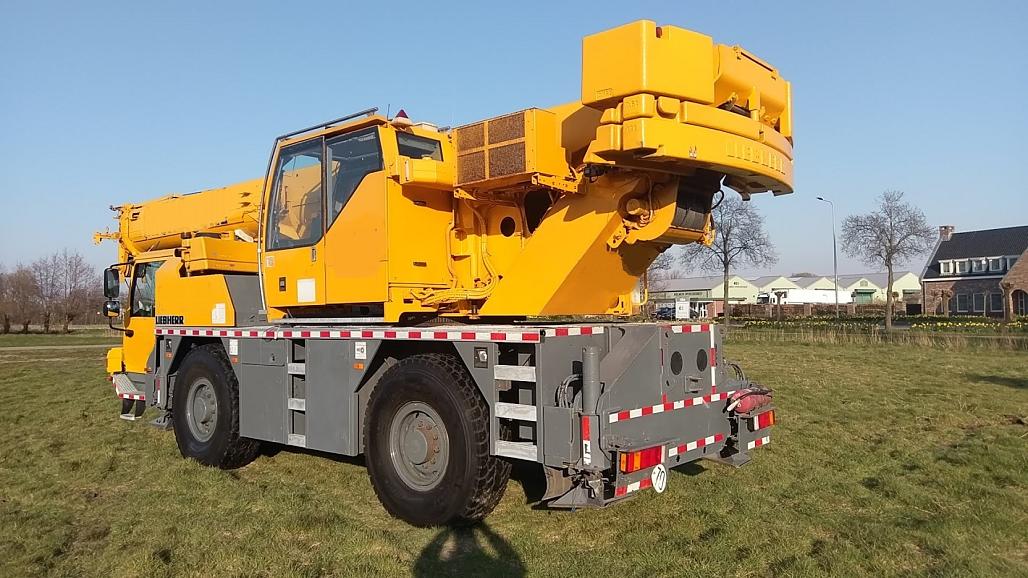 Liebherr LTM 1040-2.1