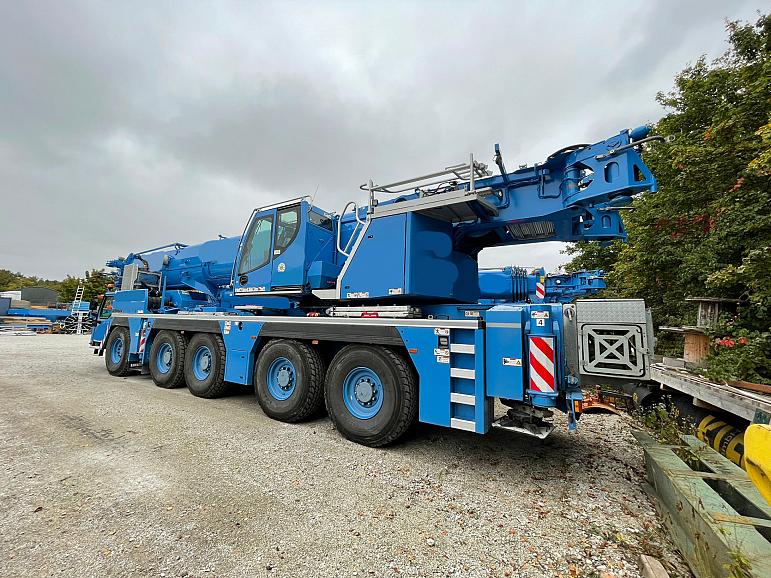 Liebherr LTM 1230-5.1 