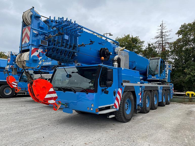 Liebherr LTM 1230-5.1 