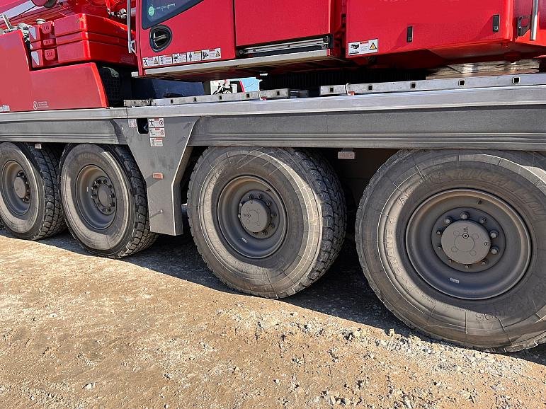 Liebherr LTM 1070 - 4.2
