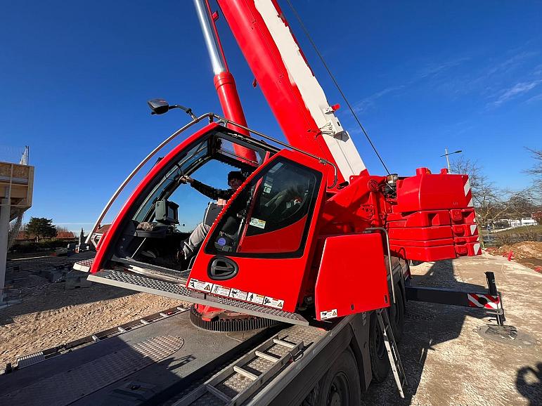 Liebherr LTM 1070 - 4.2