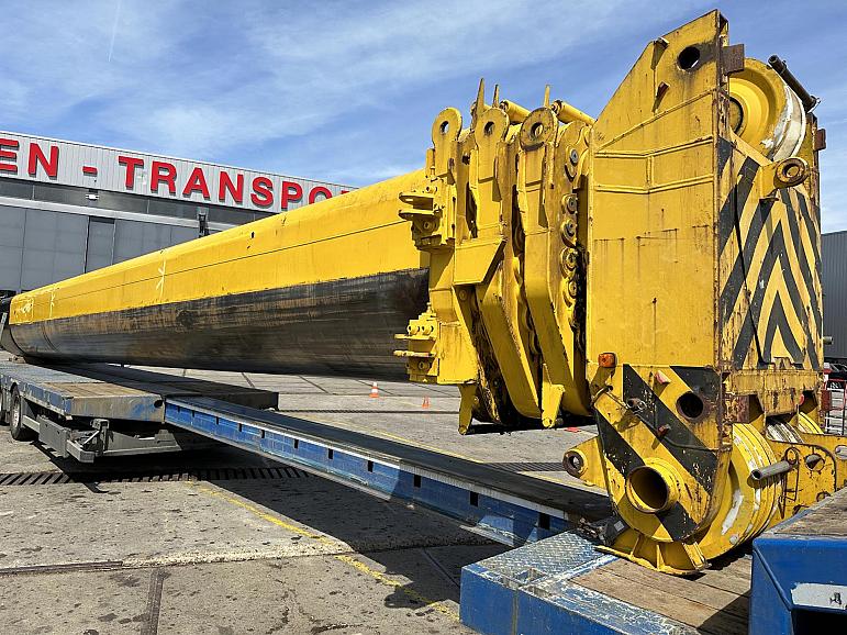 Liebherr LTM 1500 84 meter boom sections
