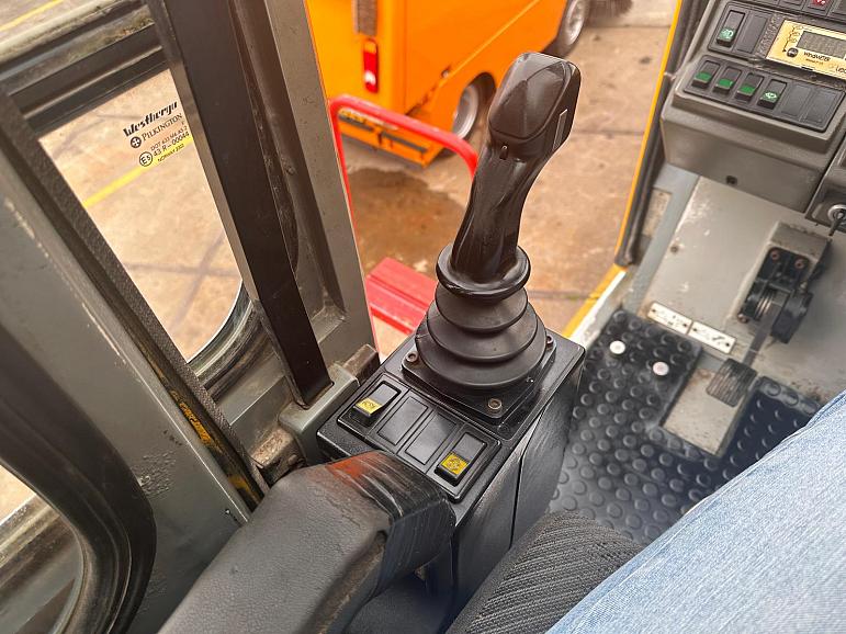 Grove GMK 5100