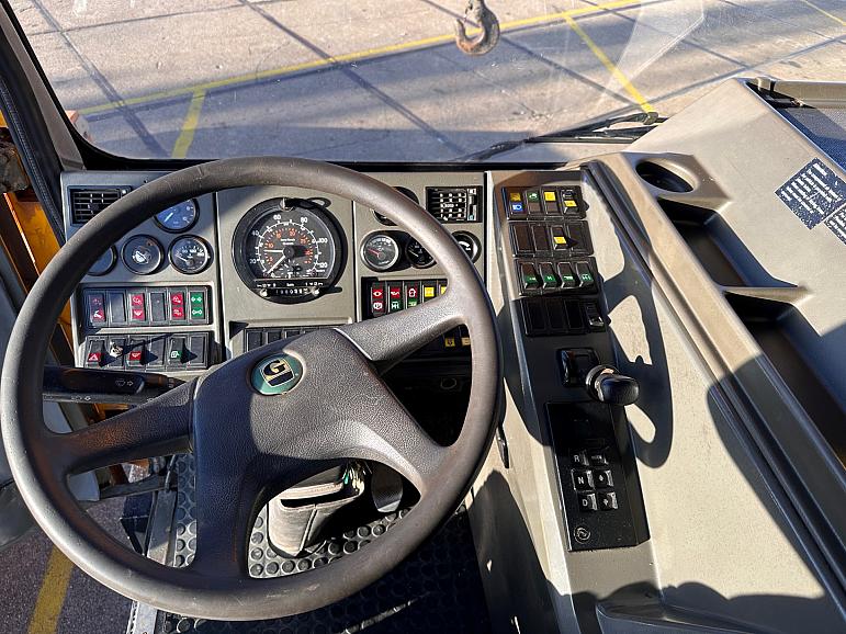 Grove GMK 3050