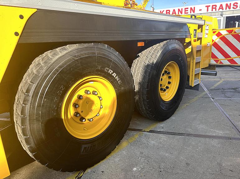 Liebherr LTM 1300-6.2