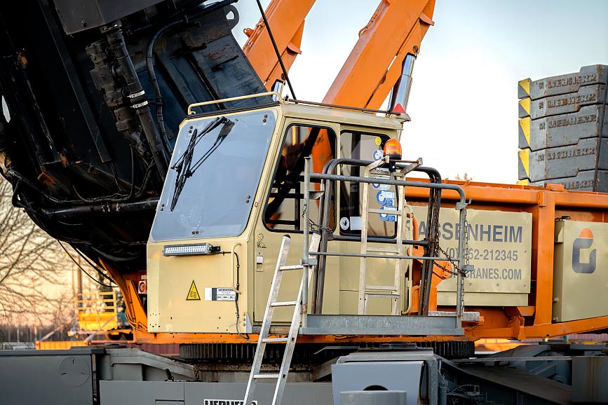 Liebherr LG 1550 / LTM 1800